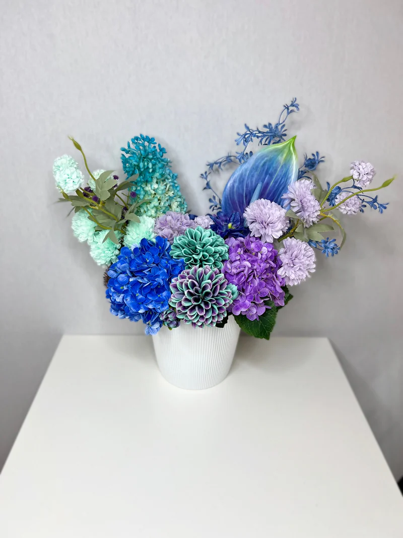Композиция в холодных оттенках 💙