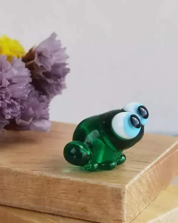 Стеклянная фигурка «Лягушка денежная зеленая жаба» — Ручная работа