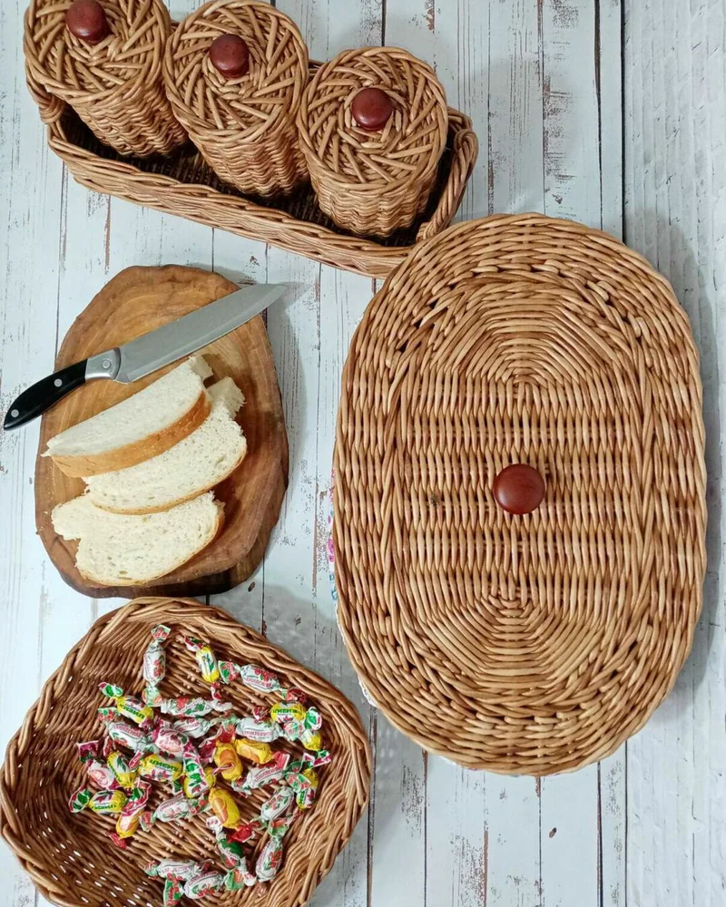хлебница,баночки,поднос(чаша)