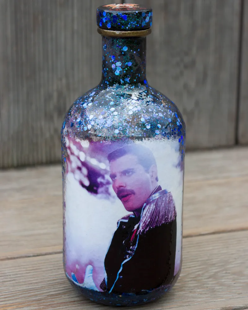 Бутылка подарок сувенир Queen Freddie Mercury — Freddie Mercury