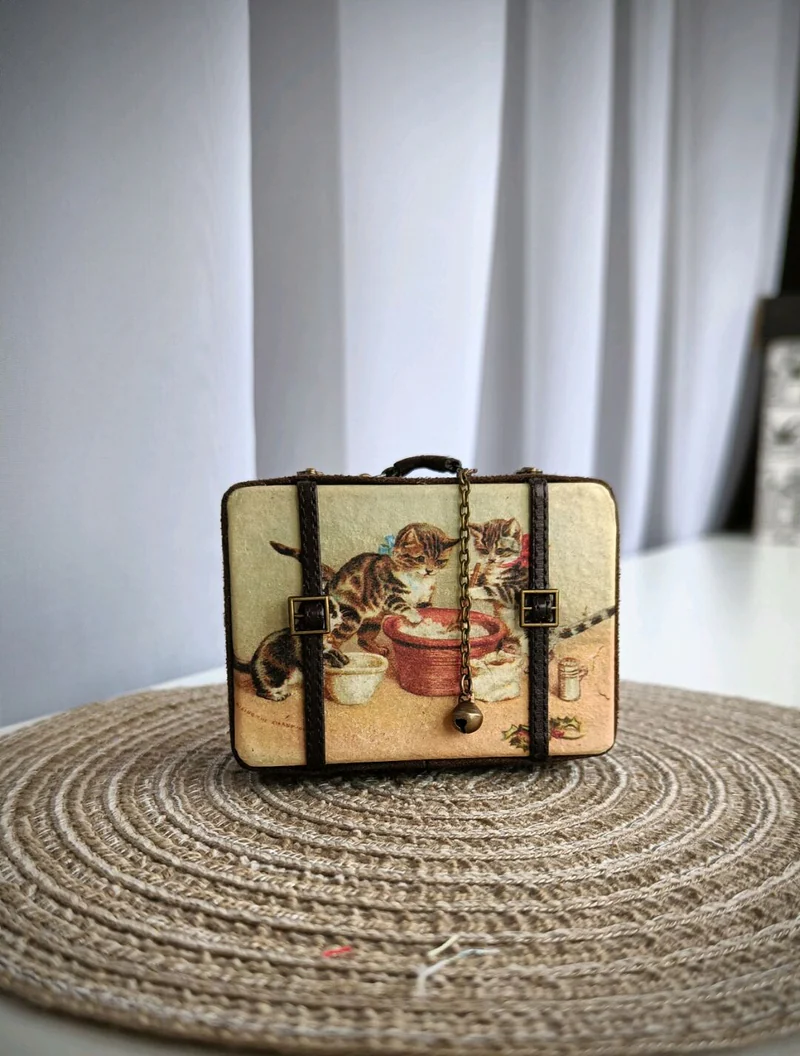 Чемоданчик для кукол и игрушек