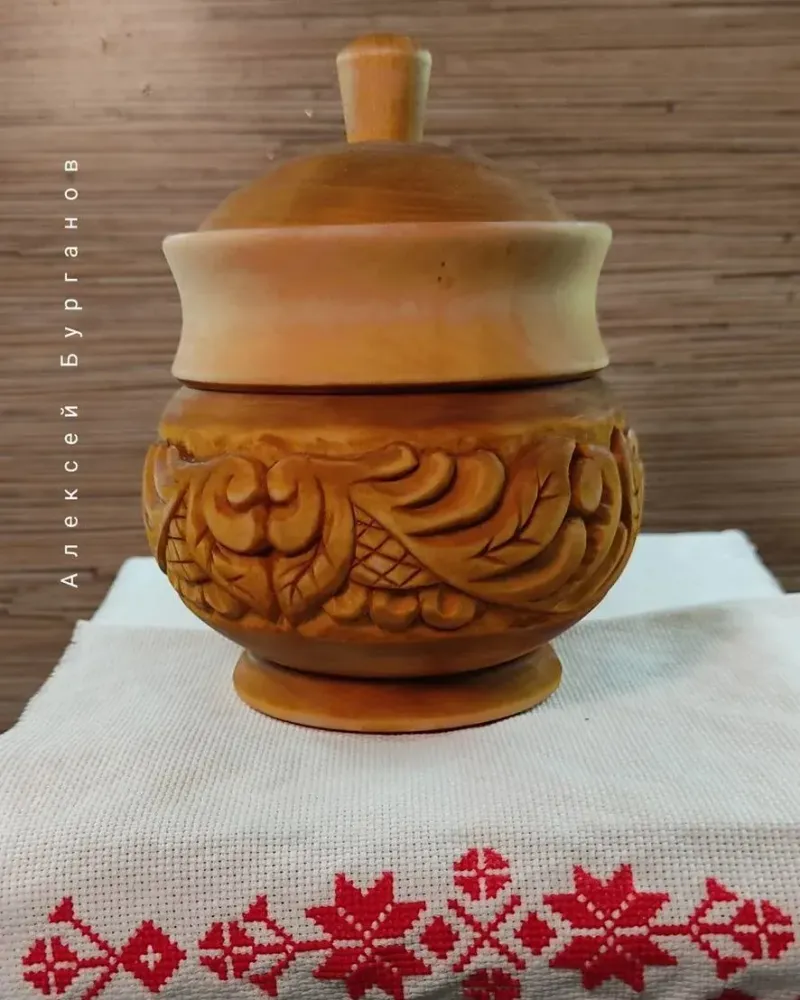 Солонка — резной горшочек для кухни — Липа