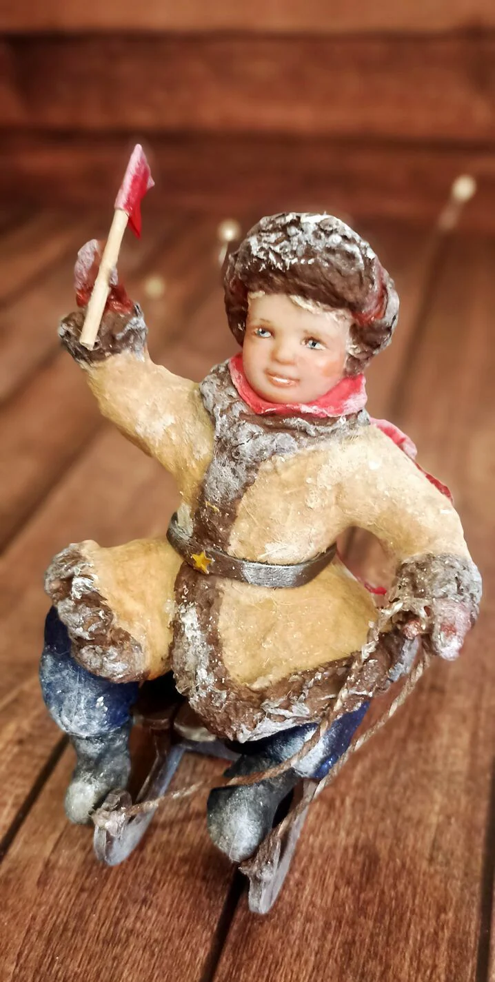 Мальчик на санках