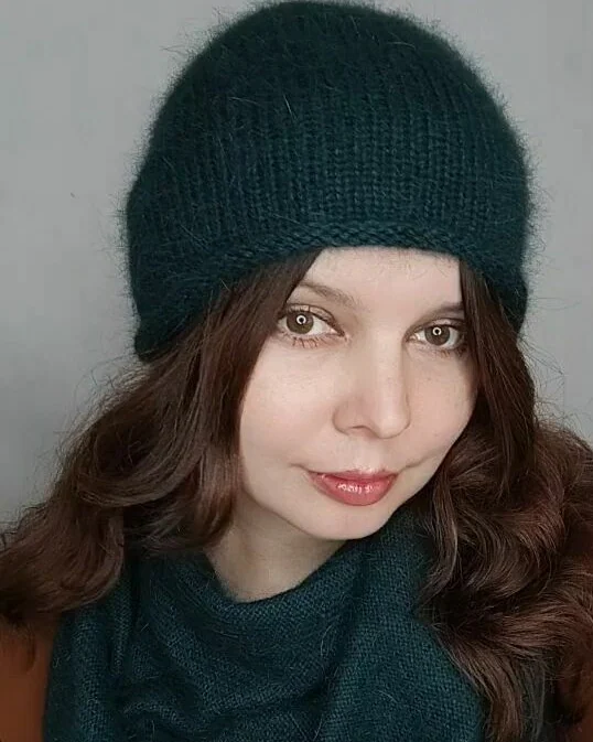 Шапка бини из ангоры вязаная женская шапка осень