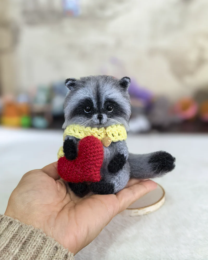 Вязаная игрушка Енот — Енот