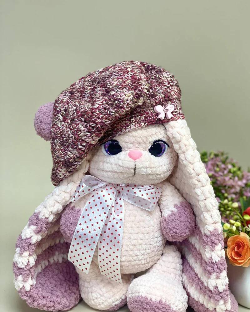 Вязаная зайка амигуруми