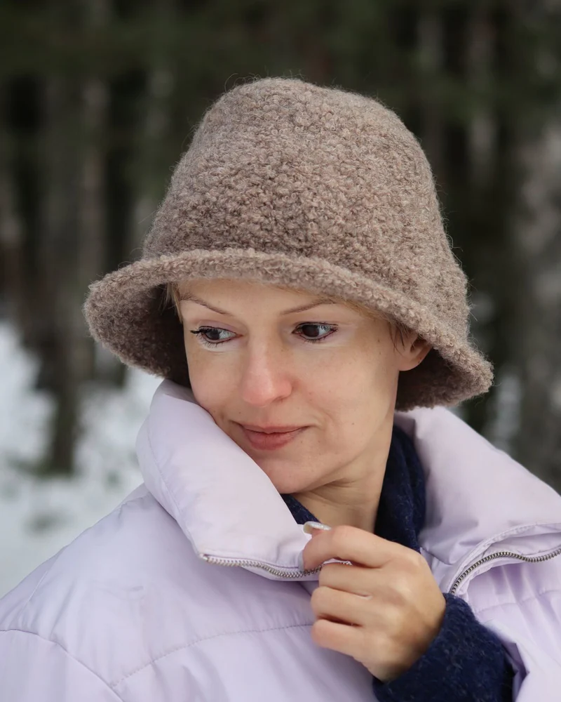 Шляпа вязаная женская, Шляпа - панама клош букле