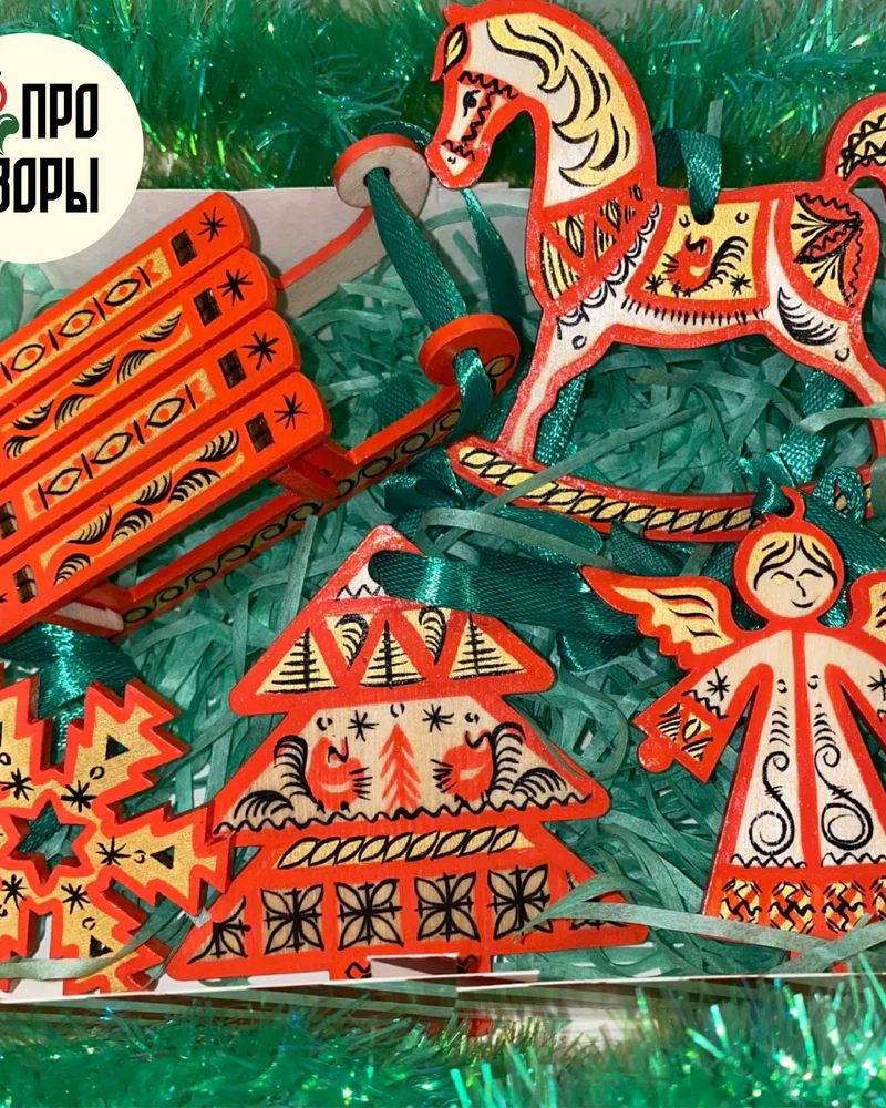 Набор ёлочных украшений с мезенской росписью