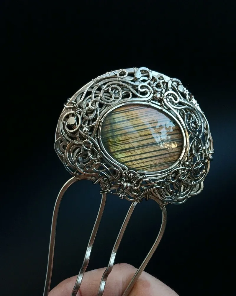 Гребень для волос с камнем лабрадорит "Antique mirror" — многоцветный — Лабрадорит