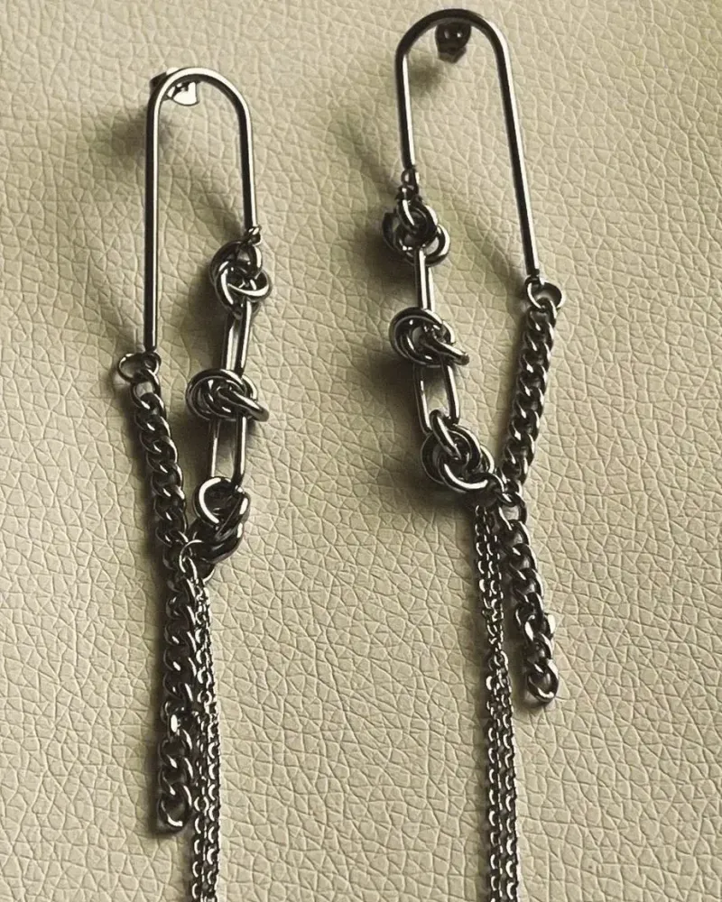 Длинные серьги из стали
