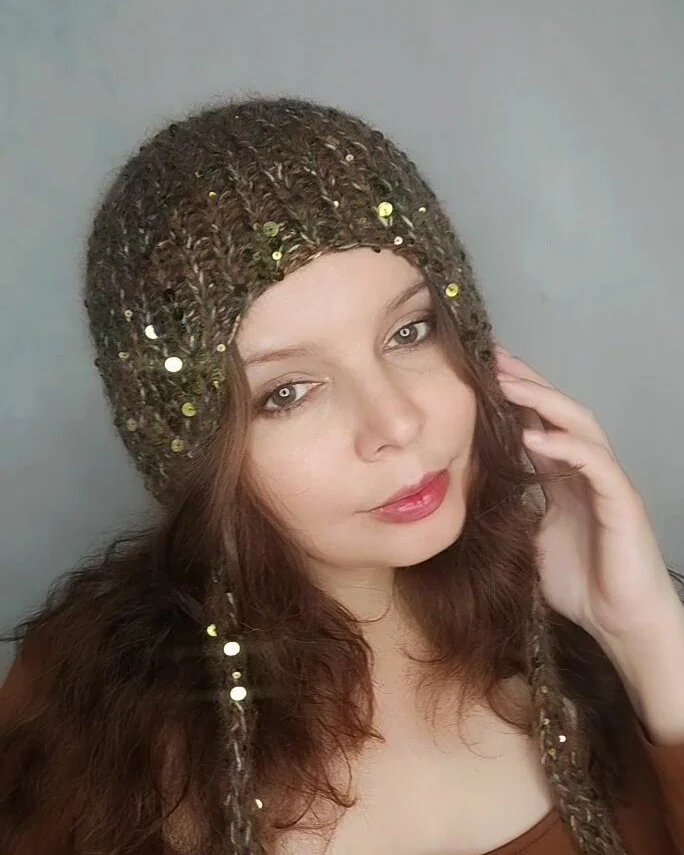 Шапка чепчик шлем, шапка с пайетками