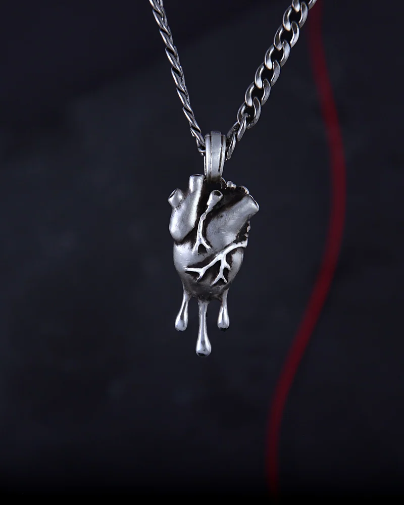 Подвеска «Bleeding Heart»