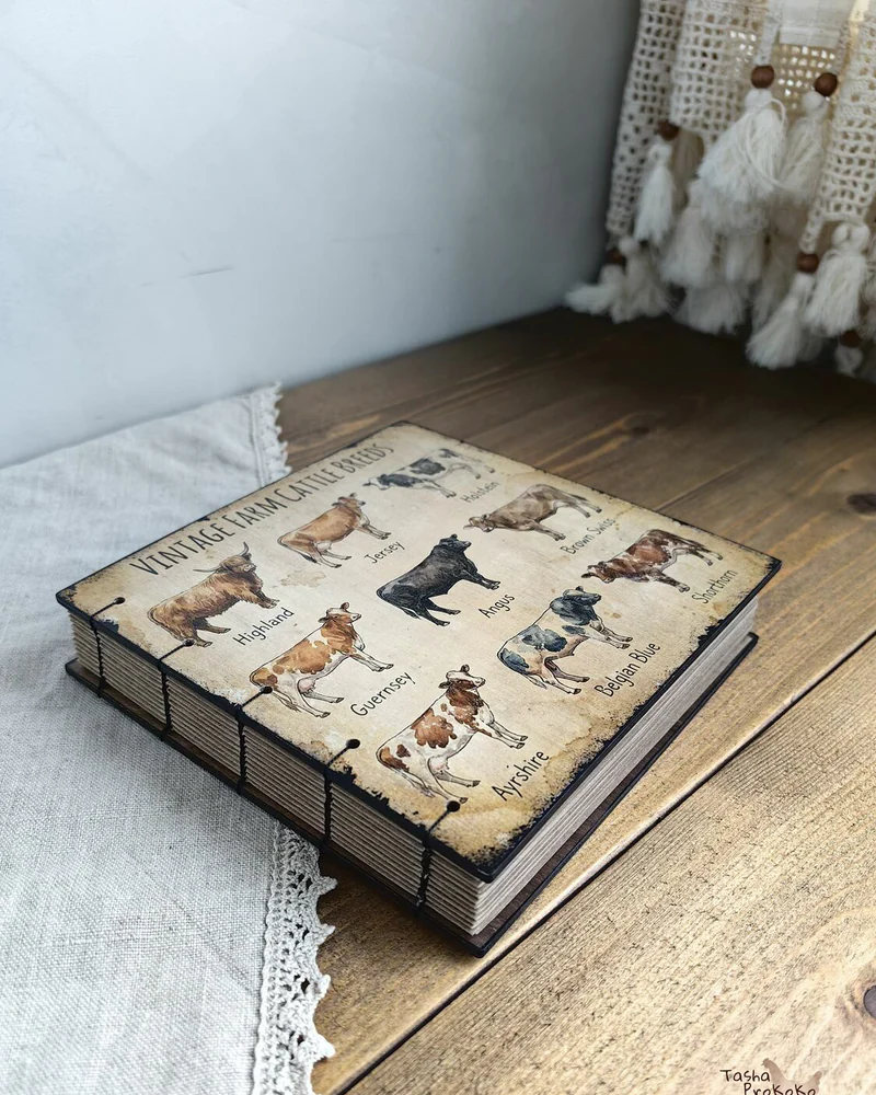 Деревянный блокнот 15,5×15,5 см с коптским переплётом — Cows