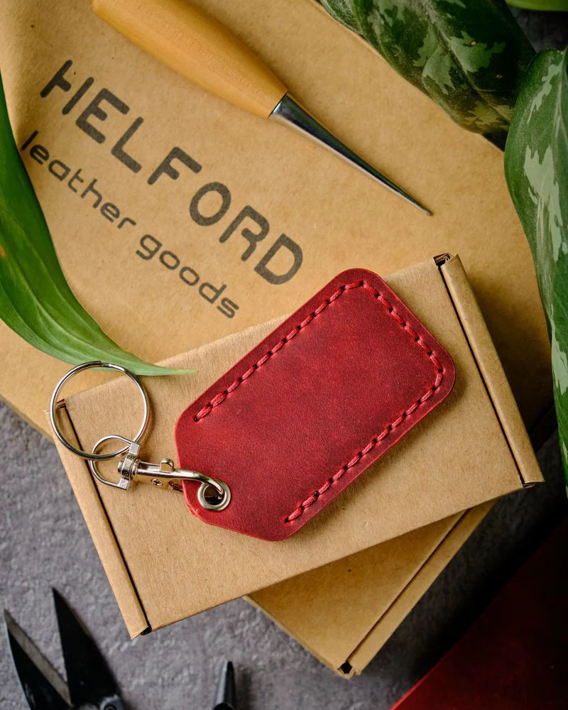 Брелок-чехол для ключей из натуральной кожи HELFORD Smart бордовый