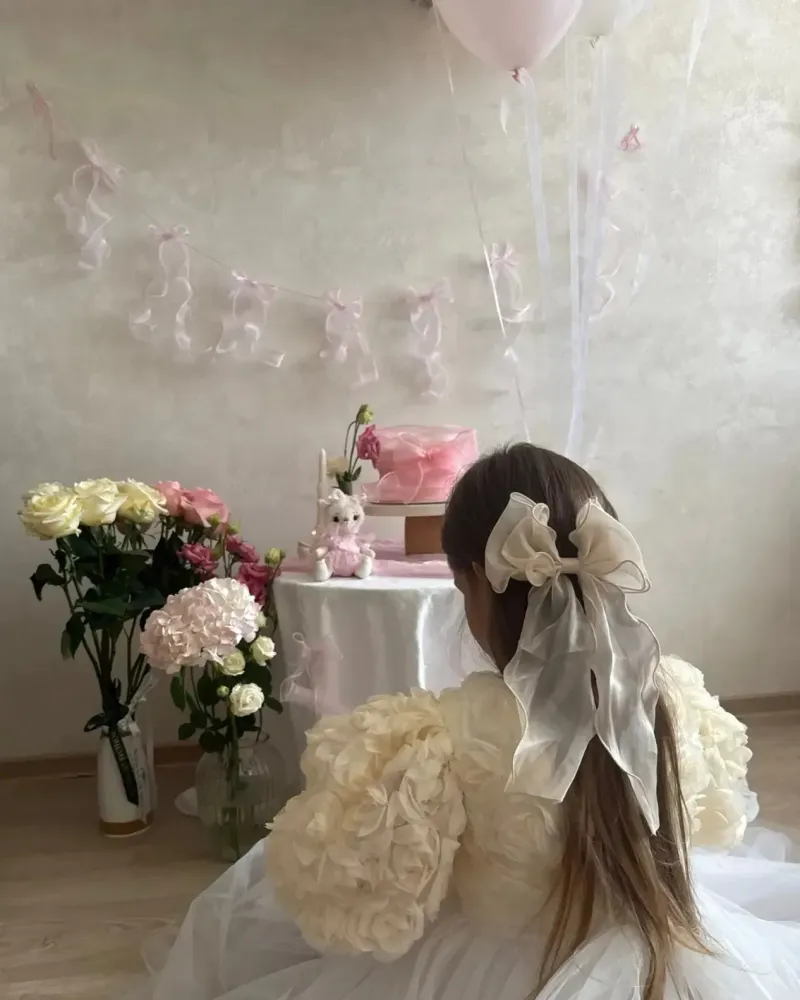 Белая кошечка, 20 см