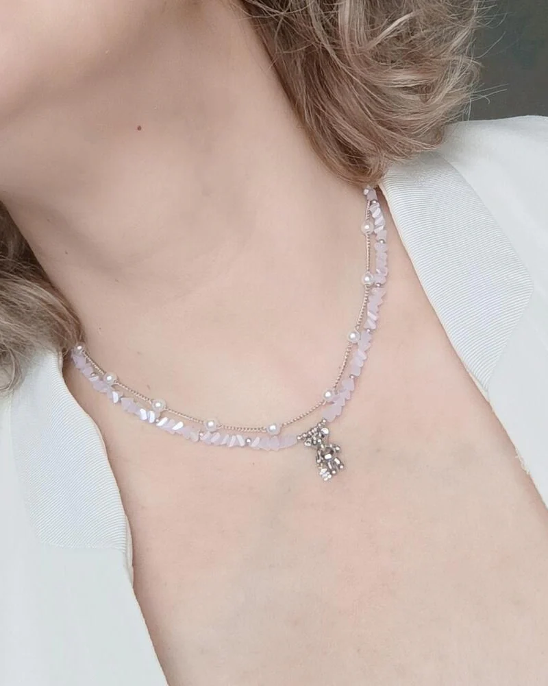 Двухрядное розовое колье с мишкой