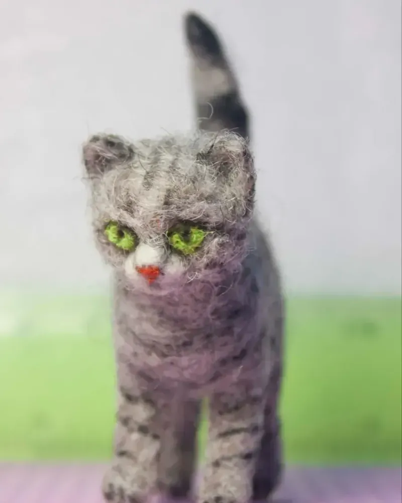 Полосатый котёнок для кукольного домика, 1:6 — Основной