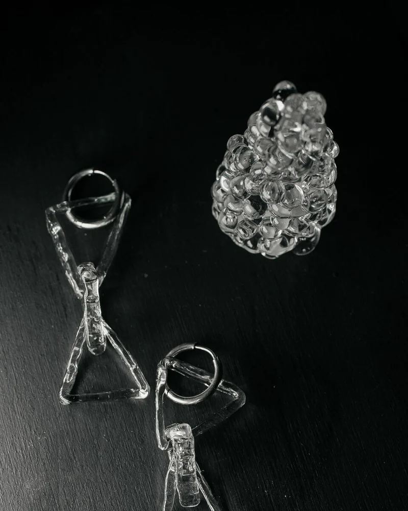 Серьги из стекла