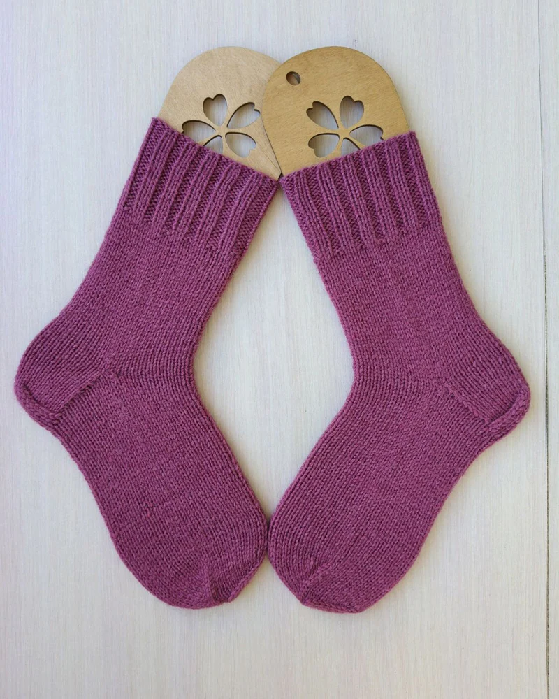 Брусничные розовые вязаные носочки Базовая коллекция RussianSocks — Брусничные носки