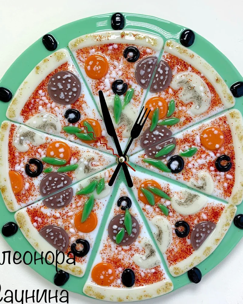 Часы настенные фьюзинг Пицца