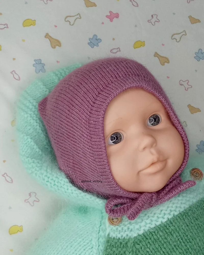 Чепчики вязаные для малышей