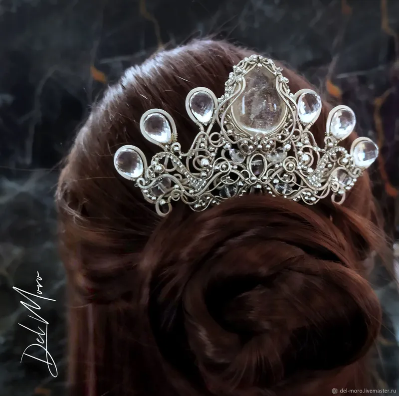 Гребень с камнем корона свадебный под серебро "White Queen" — серебристый