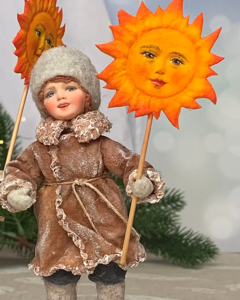 Мальчик с солнцем, рождественские колядки
