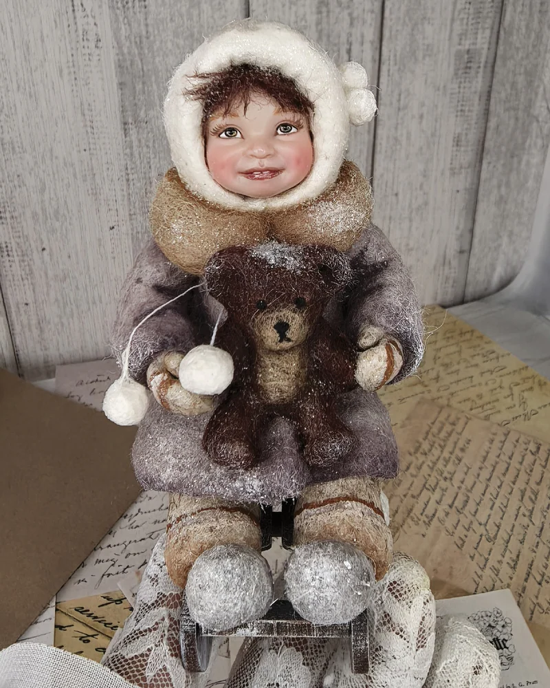 Ватная игрушка " Девочка на санках с Мишкой"
