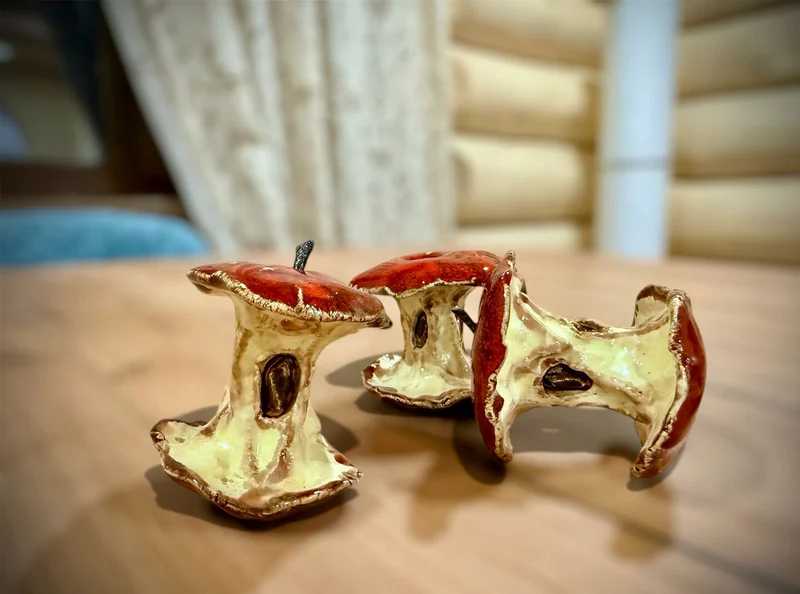 Керамические яблочные огрызки