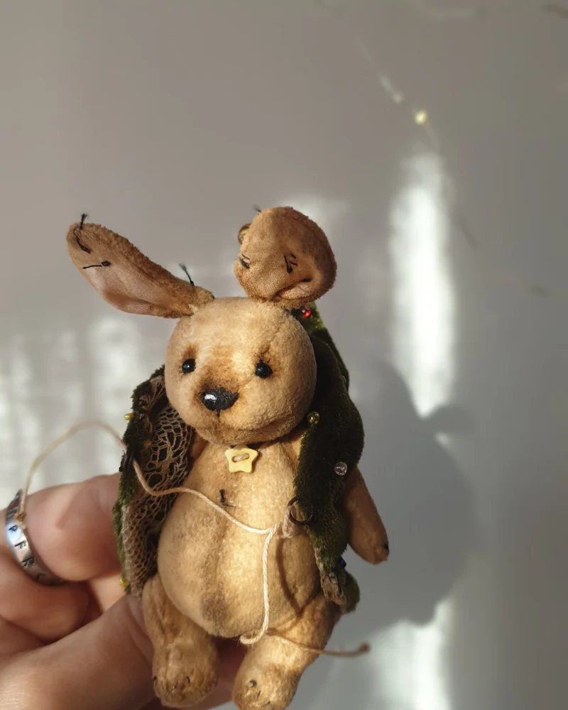 Коричневый коллекционный зайчик