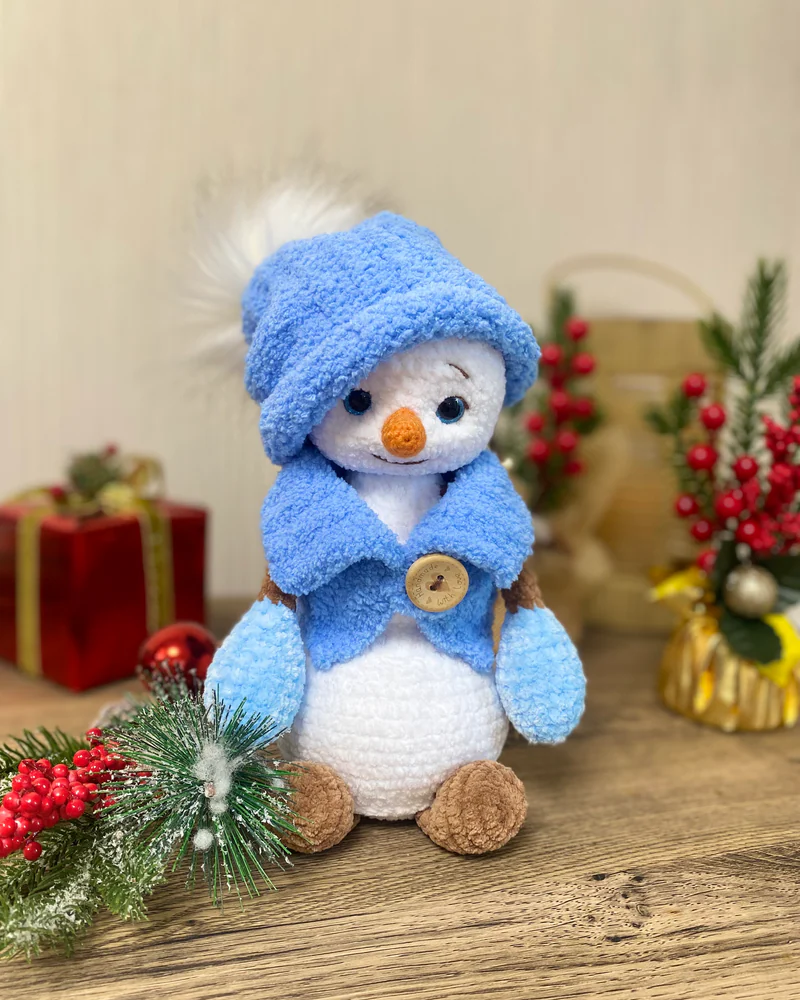 Вязаная игрушка Вязаный снеговик амигуруми