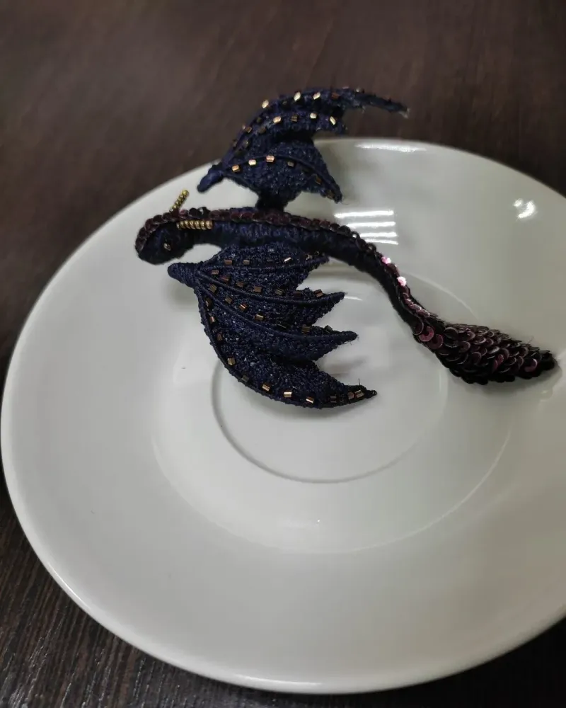 Брошь-дракончик «Little Dragons», чёрная — Основной