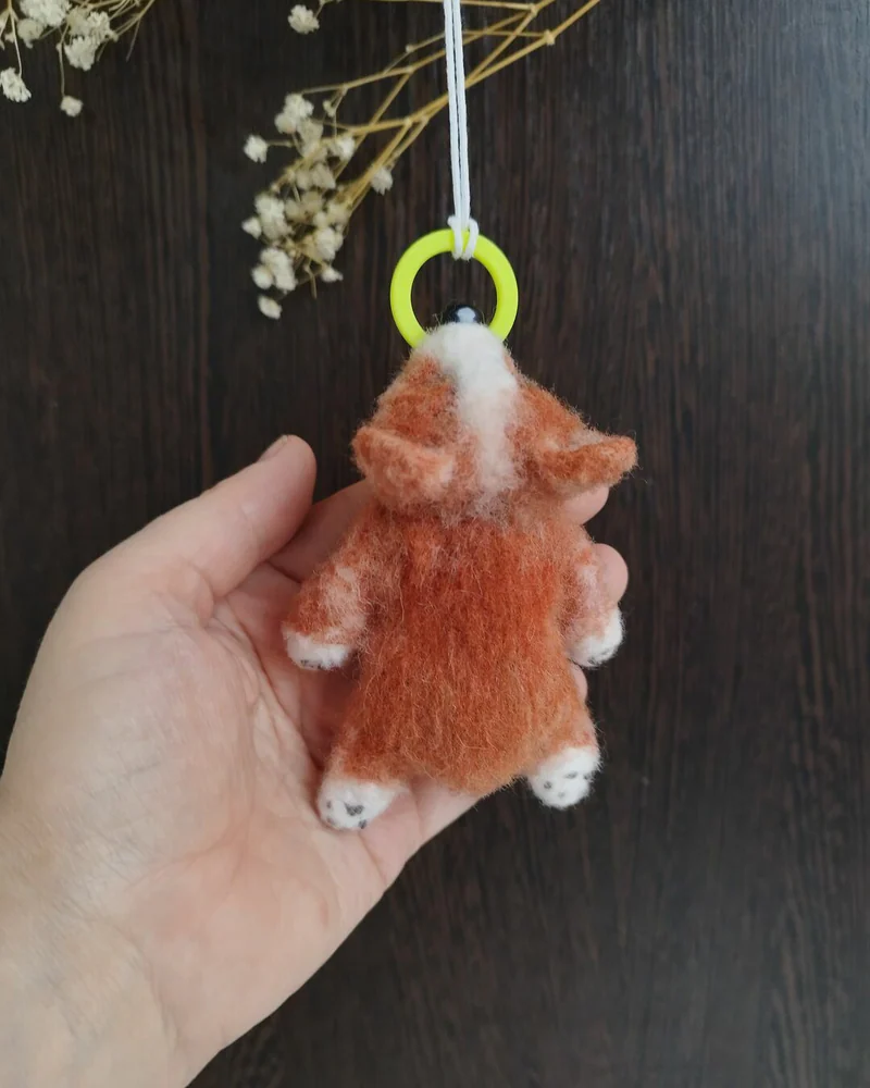Щенок корги Войлочная игрушка из шерсти подвеска в машину