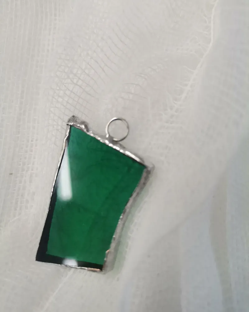 Подвеска в витражной технике из зелёного стекла — Green