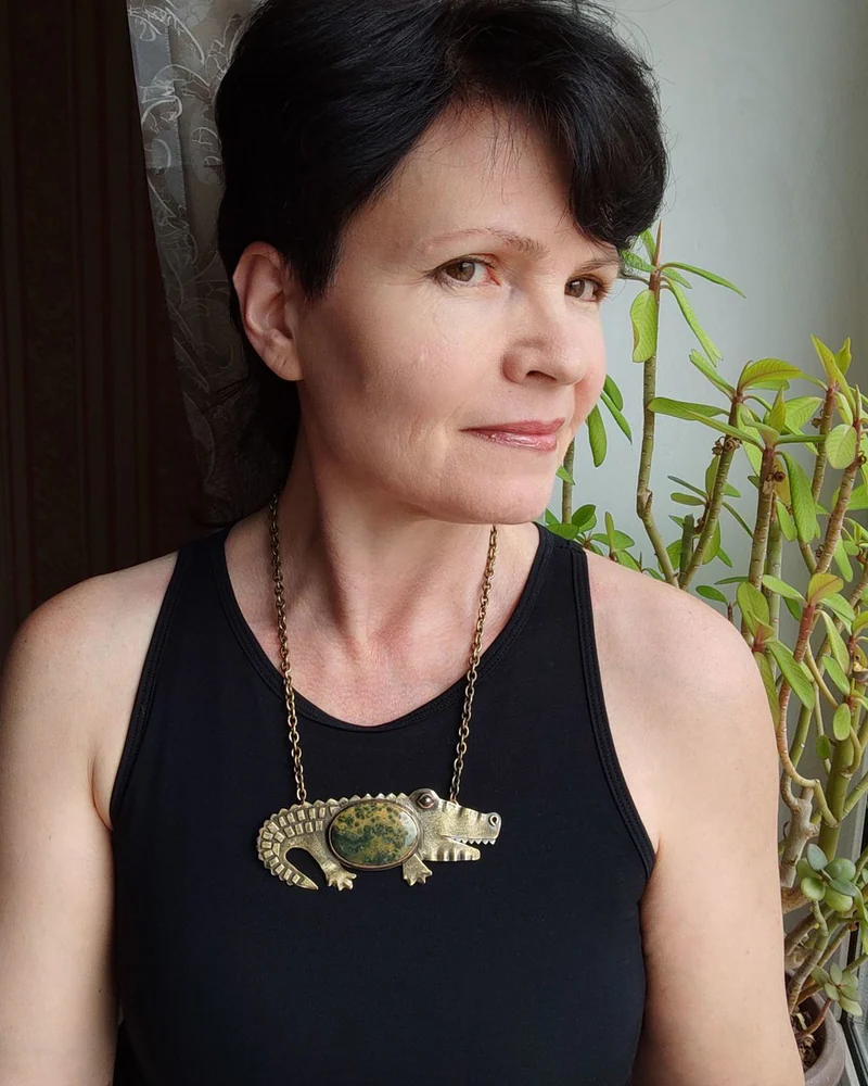 Колье"Crocodile" океаническая яшма, латунь