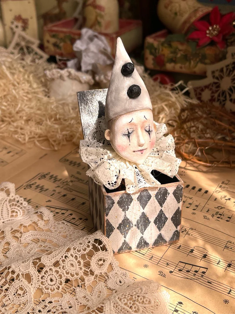 Уникальные игрушки “Jack in the Box”
