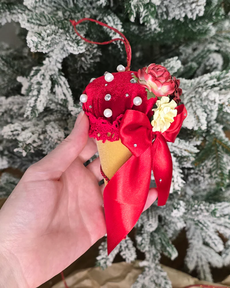 Елочная игрушка Мороженое — Красный