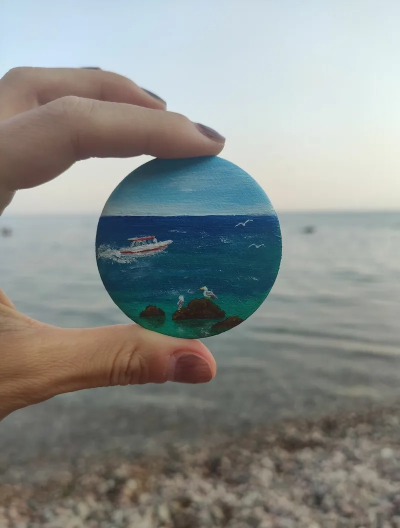 Брошь Катер в море. Миниатюра на Холсте. Морской пейзаж