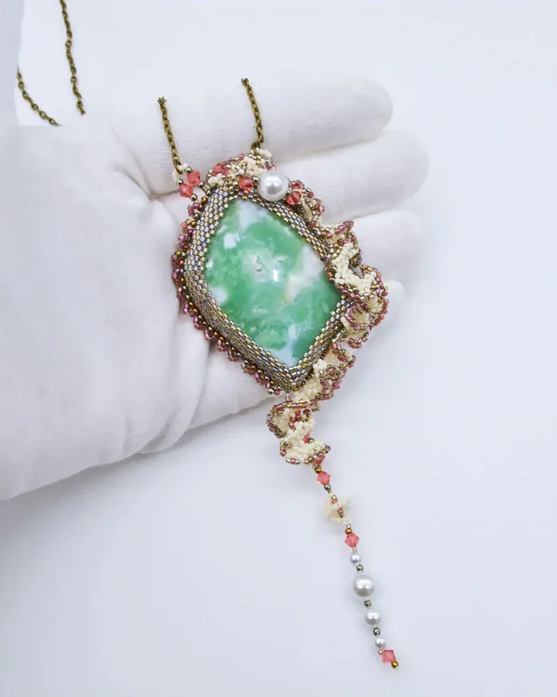 Кулон с хризопразом и Swarovski
