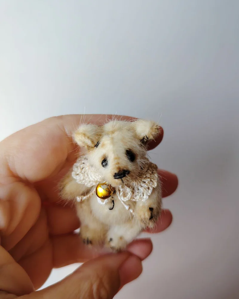 Коричневый миниатюрный мишка