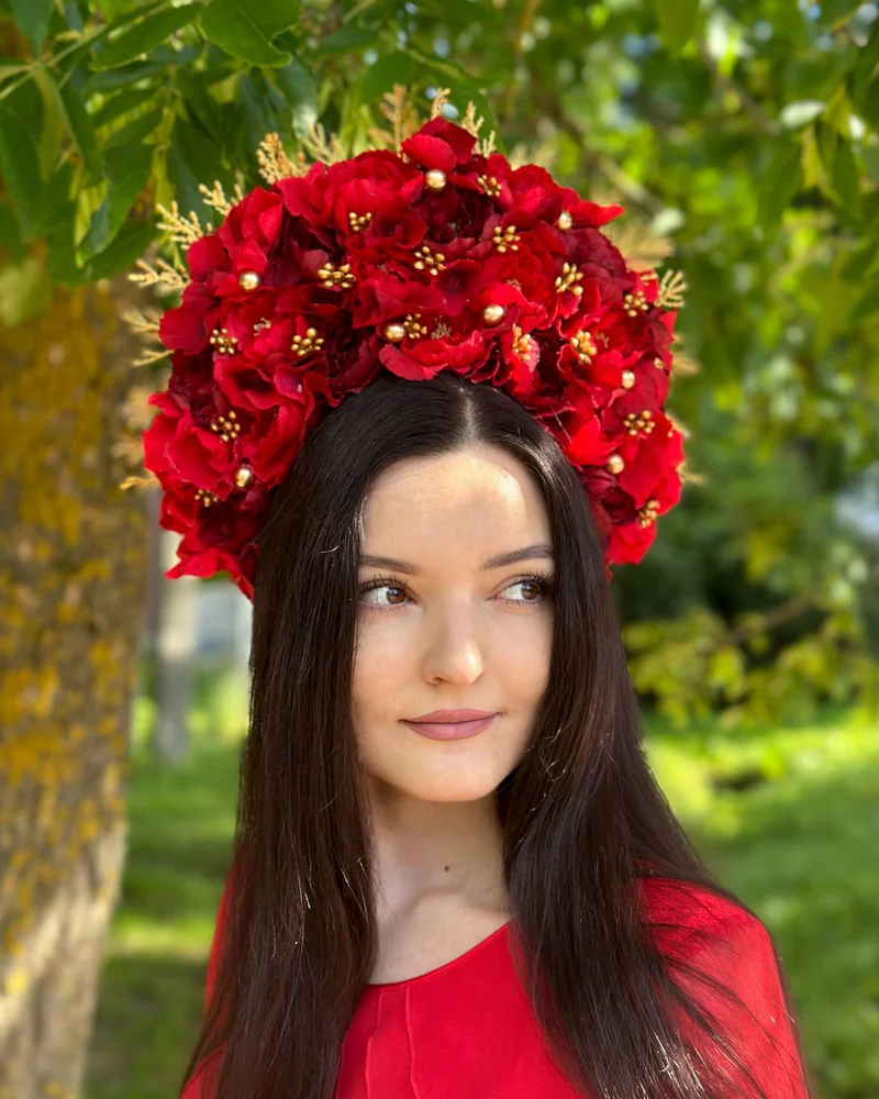 Народный кокошник с цветами — Основной