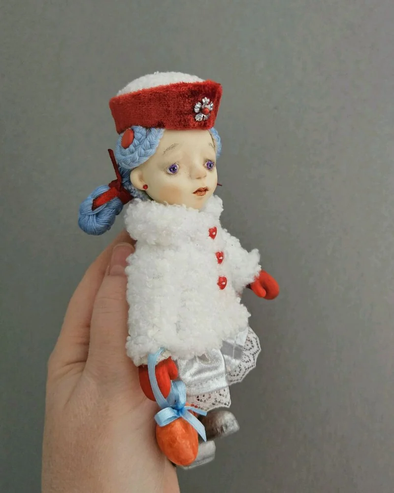 Кукла подвесная Гимназистка