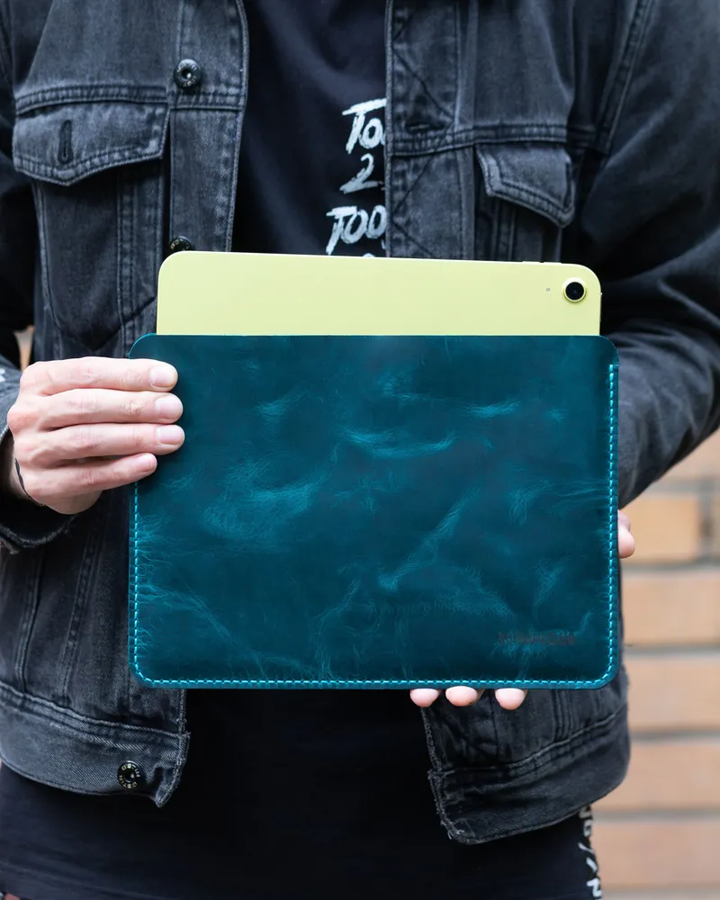 Кожаный чехол для iPad горизонтальный — Морская волна