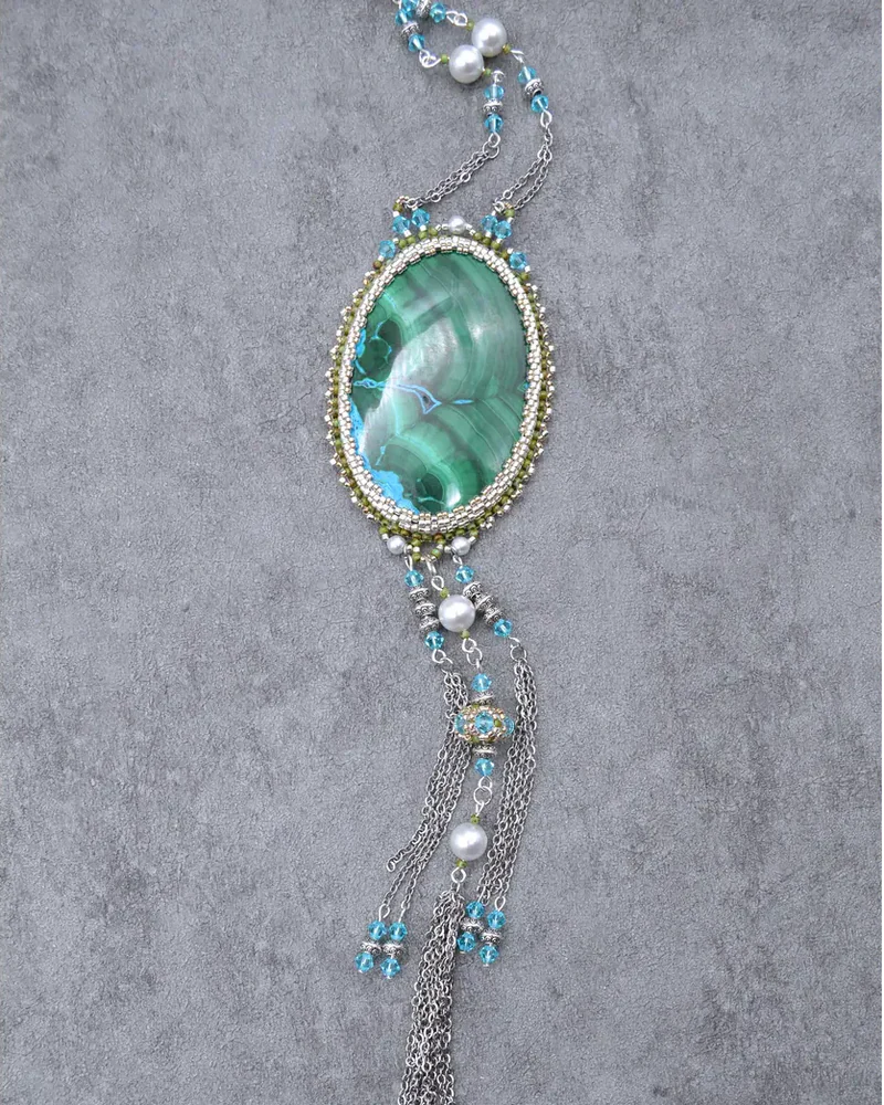 Кулон ручной работы с малахитом и Swarovski