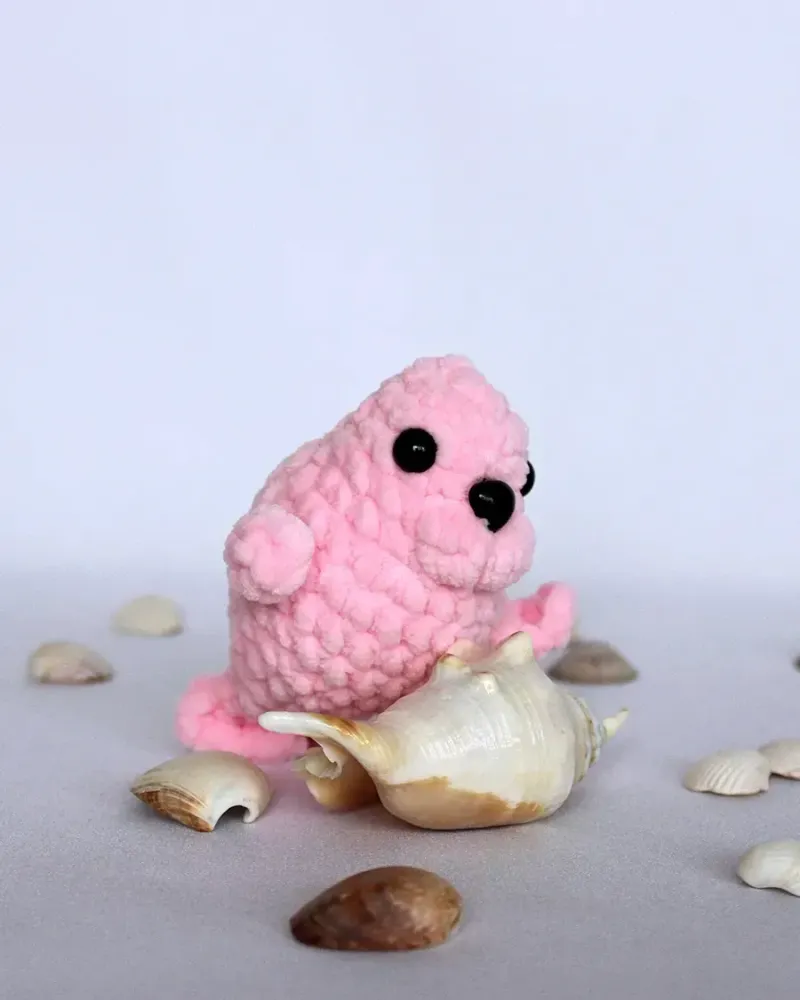 Мягкая вязаная игрушка «Тюлень» — Розовый