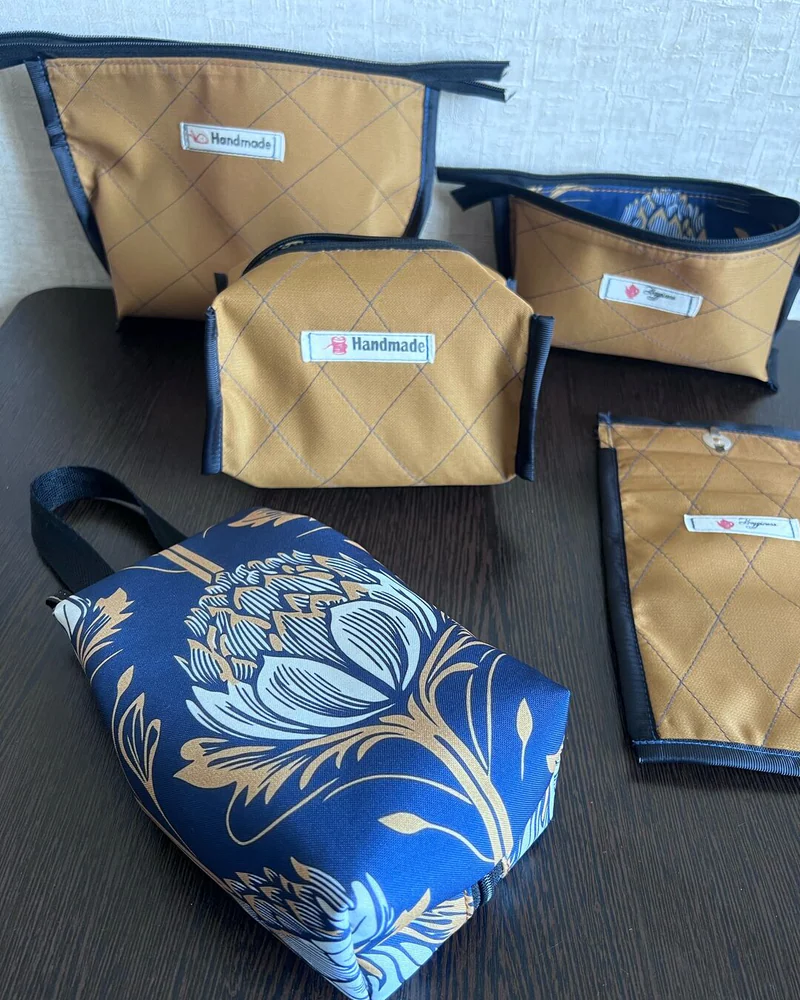 Косметичка из габардина
