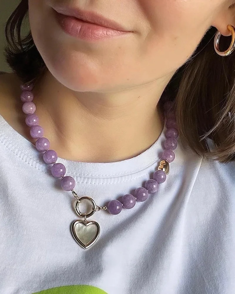 Колье из халцедона