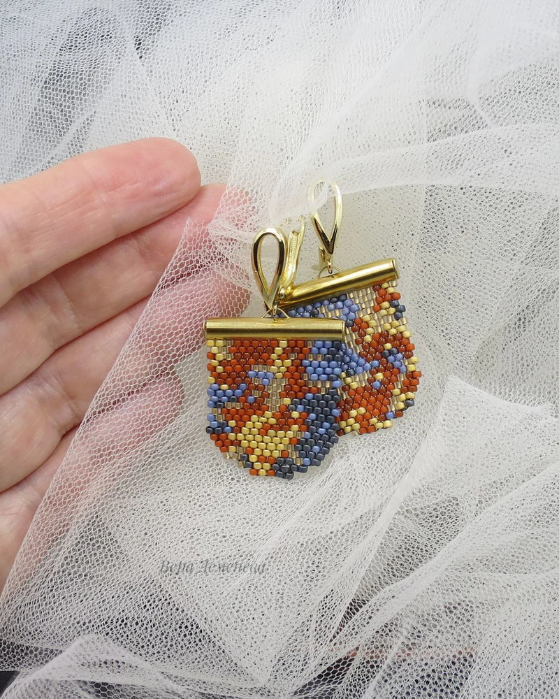 Серьги Золотые рыбки, плетеные из бисера