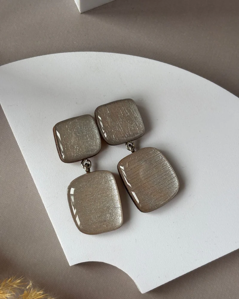Серьги из дерева.Классические
