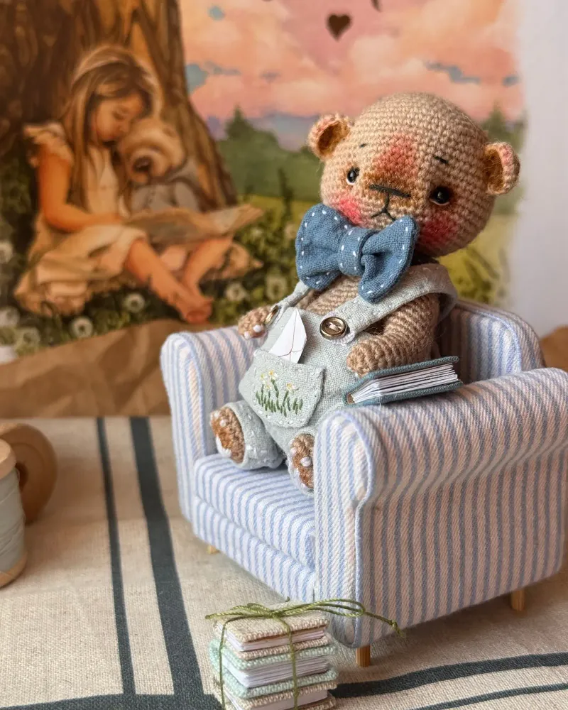 Мишка в кресле — 8,5 см